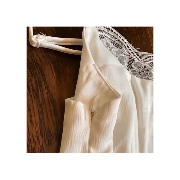 BooHoo Corset White Dress with Lace Detail - Picture 5 of 5